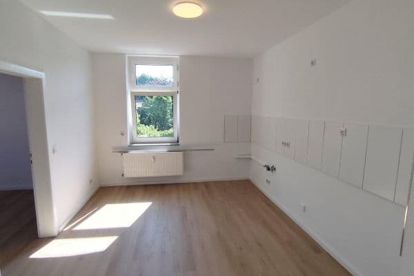 Prenájom bytu 4-izbový 110 m², Holzstrasse 184, Castrop-Rauxel Prenájom bytu 4-izbový 110 m², Holzstrasse 184, Castrop-Rauxel