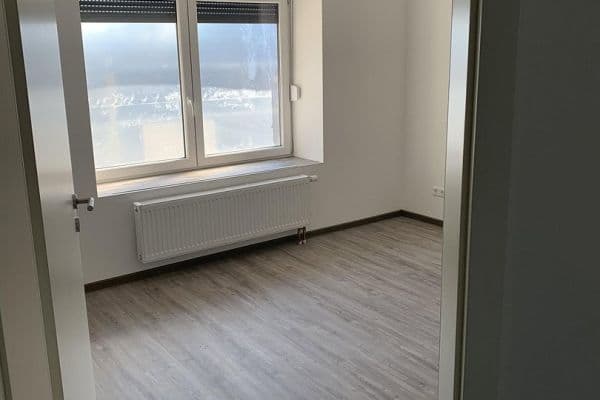 Prenájom bytu 3-izbový 82 m², Schöneckerstr 27, Gondershausen Prenájom bytu 3-izbový 82 m², Schöneckerstr 27, Gondershausen