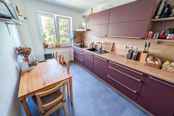 Prenájom bytu 2-izbový 57 m², Nerudova, České Budějovice, Jihočeský kraj Prenájom bytu 2-izbový 57 m², Nerudova, České Budějovice, Jihočeský kraj