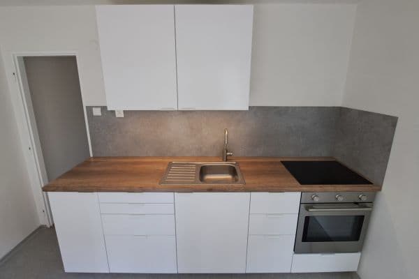 Prenájom bytu 3-izbový 75 m², Haklova, Hostivice Prenájom bytu 3-izbový 75 m², Haklova, Hostivice