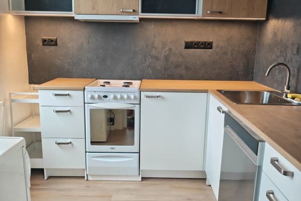 Prenájom bytu 3-izbový 66 m², Bedřichovská, Praha Prenájom bytu 3-izbový 66 m², Bedřichovská, Praha