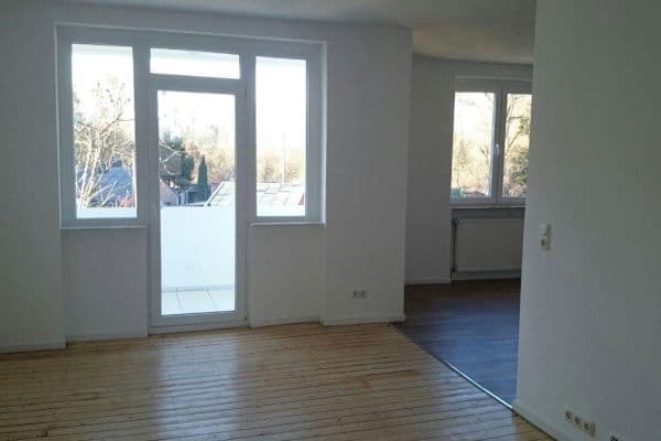 Prenájom bytu 4-izbový 89 m², Olpener Straße 701, Köln Prenájom bytu 4-izbový 89 m², Olpener Straße 701, Köln