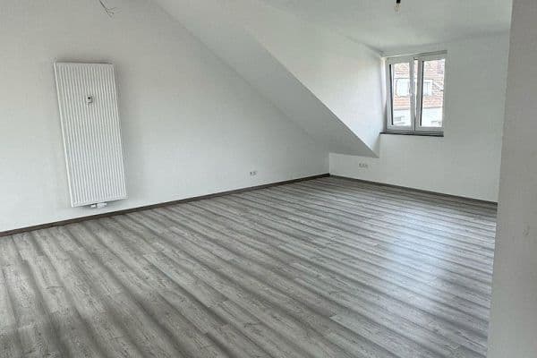 Prenájom bytu 3-izbový 72 m², Karlsruhe Prenájom bytu 3-izbový 72 m², Karlsruhe