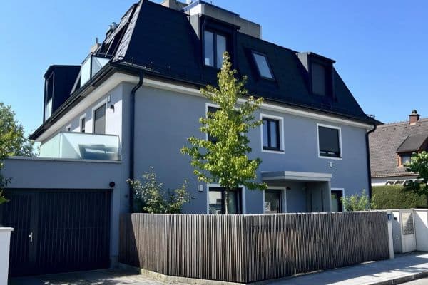 Prenájom bytu 4-izbový 129 m², München, Bavorsko Prenájom bytu 4-izbový 129 m², München, Bavorsko