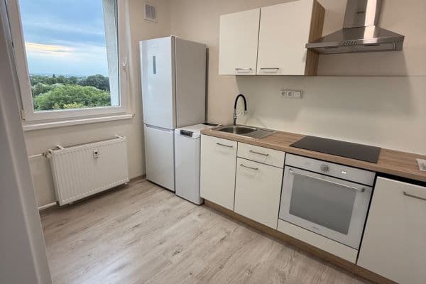 Prenájom bytu 1-izbový 33 m², Lazecká, Olomouc Prenájom bytu 1-izbový 33 m², Lazecká, Olomouc