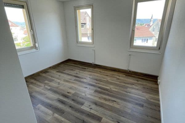 Prenájom bytu 3-izbový 70 m², Tuttlingen Prenájom bytu 3-izbový 70 m², Tuttlingen