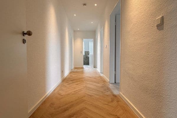Prenájom bytu 3-izbový 78 m², Oldenburg, Dolné Sasko Prenájom bytu 3-izbový 78 m², Oldenburg, Dolné Sasko