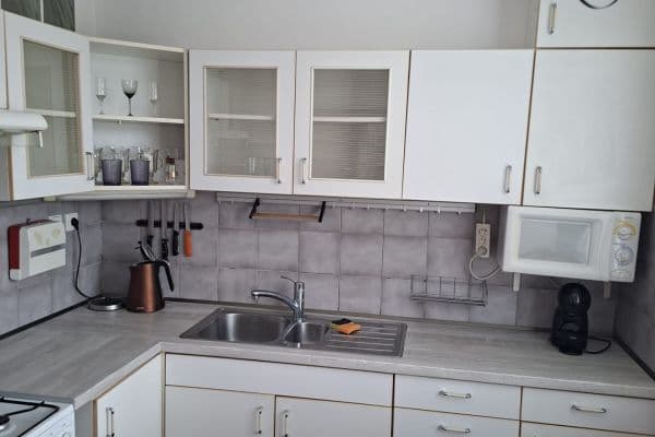 Prenájom bytu 2-izbový 60 m², Albieriho, Jaroměř Prenájom bytu 2-izbový 60 m², Albieriho, Jaroměř