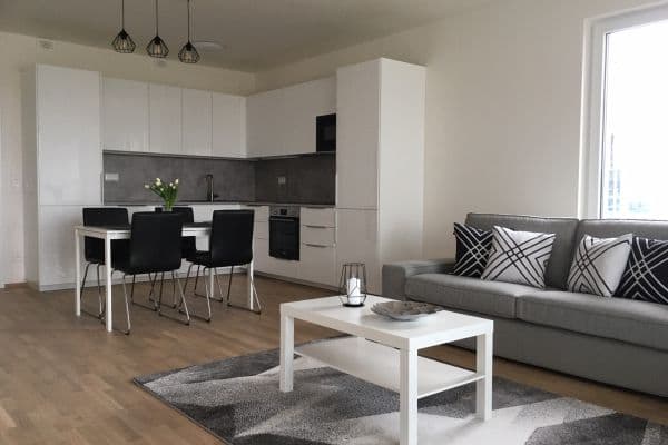 Prenájom bytu 3-izbový 76 m², Pechmanových, Praha Prenájom bytu 3-izbový 76 m², Pechmanových, Praha
