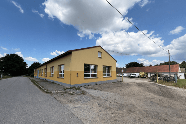 Predaj pozemku 7.027 m², Lišov Predaj pozemku 7.027 m², Lišov