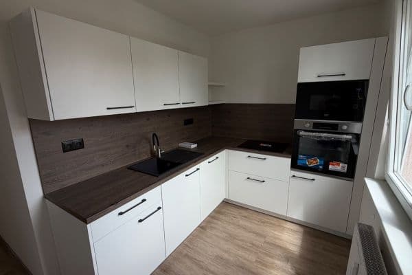Prenájom bytu 2-izbový 51 m², Hutnická, Most, Ústecký kraj Prenájom bytu 2-izbový 51 m², Hutnická, Most, Ústecký kraj