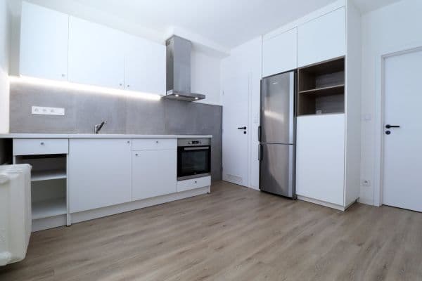 Prenájom bytu 1-izbový 37 m², Křimická, Plzeň Prenájom bytu 1-izbový 37 m², Křimická, Plzeň