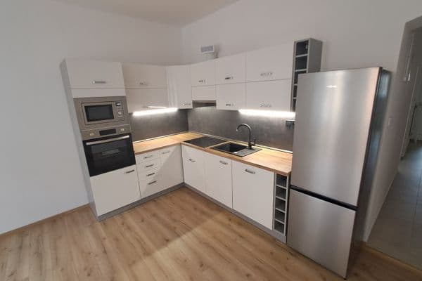Prenájom bytu 3-izbový 66 m², Sladkovského, Plzeň, Plzeňský kraj Prenájom bytu 3-izbový 66 m², Sladkovského, Plzeň, Plzeňský kraj