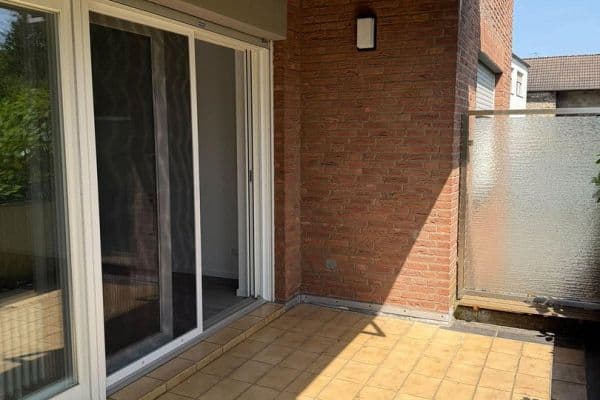 Prenájom bytu 3-izbový 98 m², Eilendorfer Straße 102, Aachen Prenájom bytu 3-izbový 98 m², Eilendorfer Straße 102, Aachen
