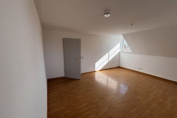 Prenájom bytu 2-izbový 70 m², Dora-Helene-Str. 1, Lobstädt Prenájom bytu 2-izbový 70 m², Dora-Helene-Str. 1, Lobstädt