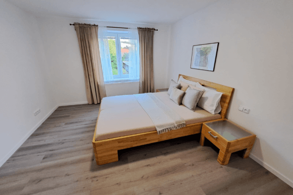 Prenájom bytu 3-izbový 56 m², Julia Fučíka, Rožnov pod Radhoštěm Prenájom bytu 3-izbový 56 m², Julia Fučíka, Rožnov pod Radhoštěm
