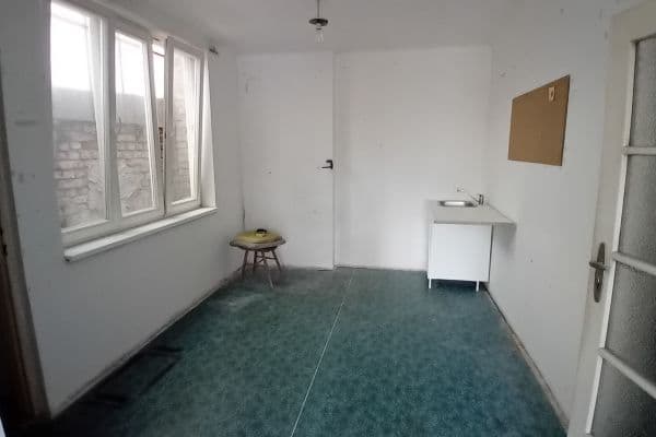 Prenájom nebytového priestoru 37 m², Žerotínova, Praha, Praha Prenájom nebytového priestoru 37 m², Žerotínova, Praha, Praha