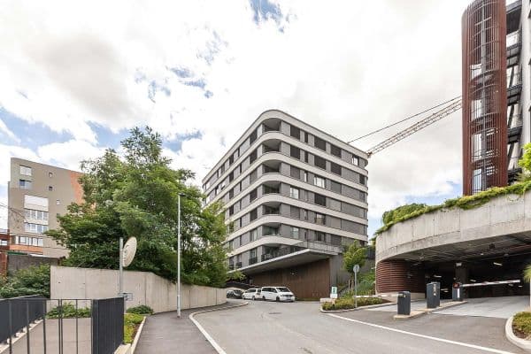 Predaj bytu 4-izbový 94 m², U Komína, Praha Predaj bytu 4-izbový 94 m², U Komína, Praha
