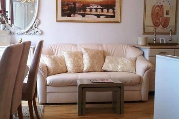 Prenájom bytu Garsoniéra 40 m², Plamínkové, Praha Prenájom bytu Garsoniéra 40 m², Plamínkové, Praha