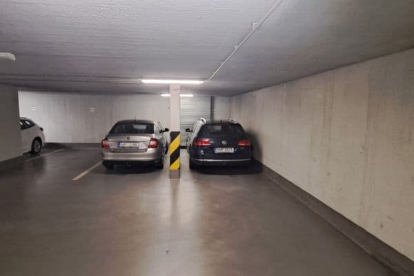 Prenájom garáže 15 m², Divišovská, Praha Prenájom garáže 15 m², Divišovská, Praha