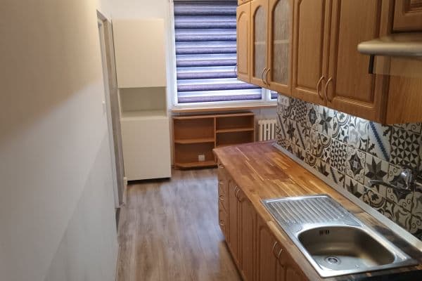 Prenájom bytu 2-izbový 65 m², Krátká, Lovosice Prenájom bytu 2-izbový 65 m², Krátká, Lovosice