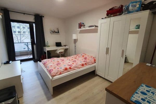 Prenájom bytu 1-izbový 24 m², L10,13, Mannheim, Bádensko-Wurttembersko Prenájom bytu 1-izbový 24 m², L10,13, Mannheim, Bádensko-Wurttembersko