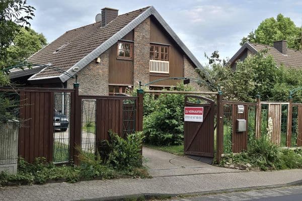 Predaj domu 195 m², pozemok 829 m², Neunkirchen-Seelscheid Predaj domu 195 m², pozemok 829 m², Neunkirchen-Seelscheid