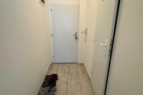 Predaj bytu 1-izbový 21 m², náměstí 1. května, Kuřim Predaj bytu 1-izbový 21 m², náměstí 1. května, Kuřim