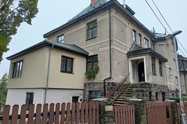 Prenájom bytu 2-izbový 75 m², Husova, Liberec Prenájom bytu 2-izbový 75 m², Husova, Liberec
