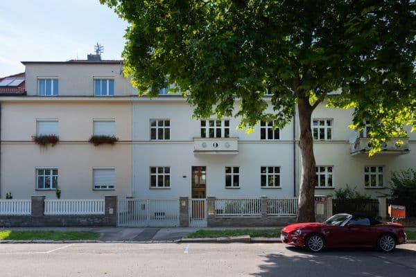 Prenájom bytu 2-izbový 40 m², náměstí Před Bateriemi, Praha Prenájom bytu 2-izbový 40 m², náměstí Před Bateriemi, Praha