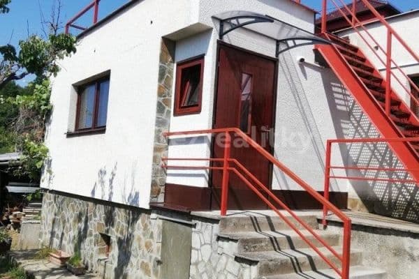 Prenájom bytu 1-izbový 40 m², Stráň, Luhačovice Prenájom bytu 1-izbový 40 m², Stráň, Luhačovice