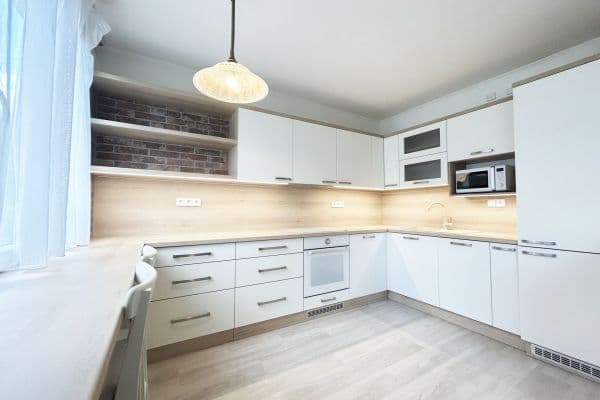 Prenájom bytu 3-izbový 56 m², Ostravská, Kladno, Středočeský kraj Prenájom bytu 3-izbový 56 m², Ostravská, Kladno, Středočeský kraj