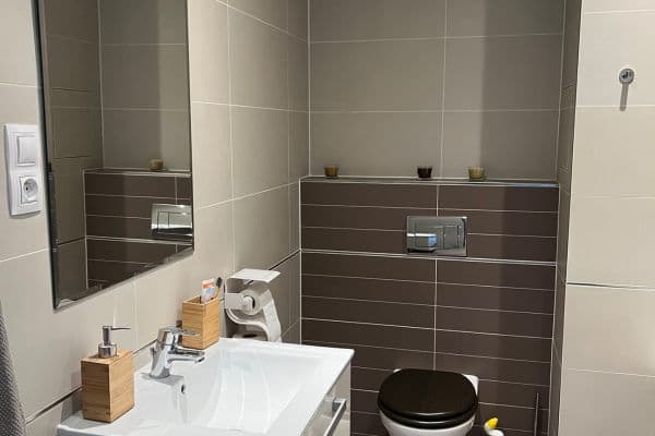 Predaj bytu 2-izbový 57 m², Hlučkova, Praha Predaj bytu 2-izbový 57 m², Hlučkova, Praha