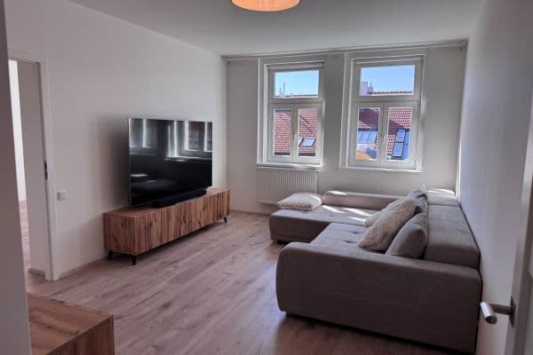 Prenájom bytu 3-izbový 92 m², Jana Zajíce, Praha Prenájom bytu 3-izbový 92 m², Jana Zajíce, Praha