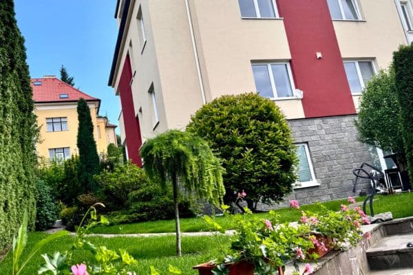 Prenájom bytu 2-izbový 42 m², V podhájí, Praha Prenájom bytu 2-izbový 42 m², V podhájí, Praha