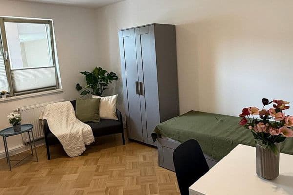 Prenájom bytu 1-izbový 21 m², Friedrichstraße 32, Erlangen Prenájom bytu 1-izbový 21 m², Friedrichstraße 32, Erlangen