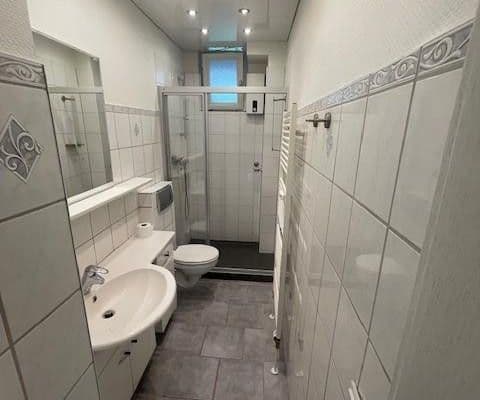 Prenájom bytu 3-izbový 75 m², Wittenbergstr. 58, Essen, Severné Porýnie - Westfálsko Prenájom bytu 3-izbový 75 m², Wittenbergstr. 58, Essen, Severné Porýnie - Westfálsko