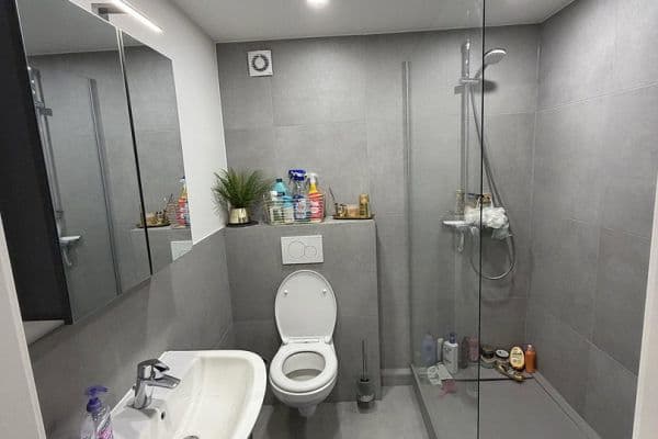 Prenájom bytu 3-izbový 65 m², Kölner Straße 228, Krefeld Prenájom bytu 3-izbový 65 m², Kölner Straße 228, Krefeld