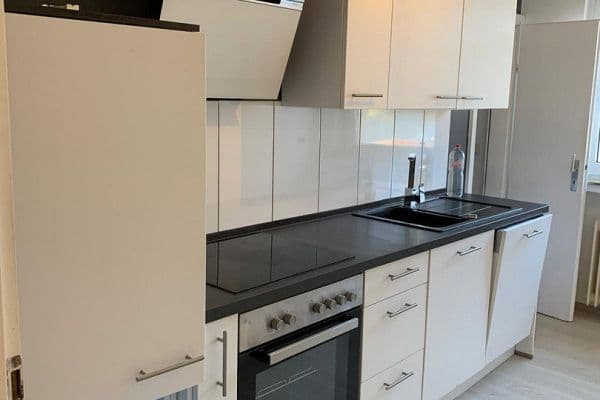 Prenájom bytu 4-izbový 86 m², Kommenderiestr. 49, Osnabrück, Dolné Sasko Prenájom bytu 4-izbový 86 m², Kommenderiestr. 49, Osnabrück, Dolné Sasko