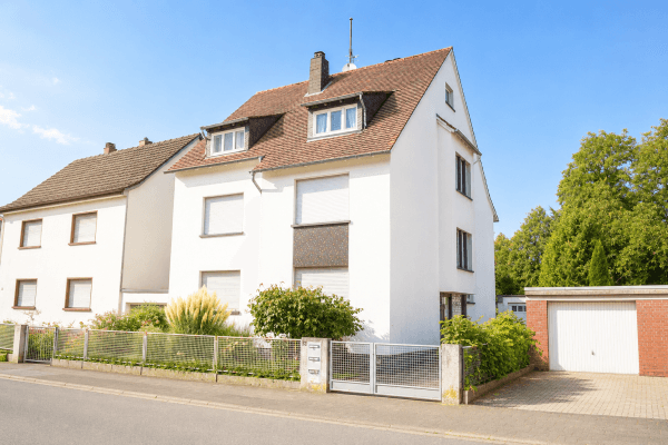 Predaj domu 300 m², pozemok 485 m², Dreieich Predaj domu 300 m², pozemok 485 m², Dreieich