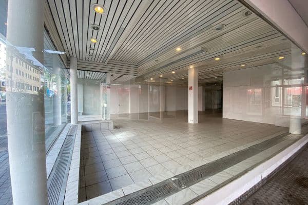 Prenájom nebytového priestoru 480 m², Solingen Prenájom nebytového priestoru 480 m², Solingen