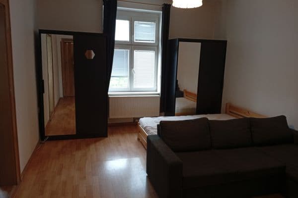 Prenájom bytu 1-izbový 48 m², Bolevecká, Plzeň Prenájom bytu 1-izbový 48 m², Bolevecká, Plzeň