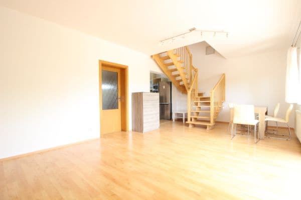 Prenájom domu 97 m², pozemok 59 m², Martinská, Kolín Prenájom domu 97 m², pozemok 59 m², Martinská, Kolín