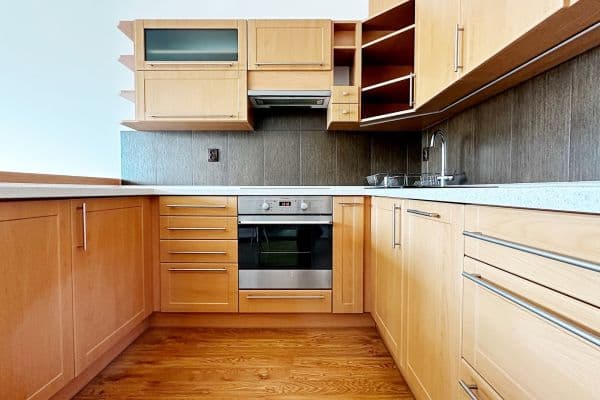 Prenájom bytu 2-izbový 60 m², Kozinova, Poděbrady Prenájom bytu 2-izbový 60 m², Kozinova, Poděbrady