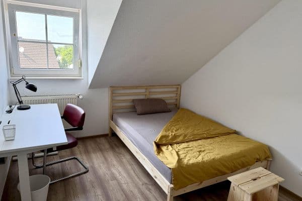 Prenájom bytu 6-izbový 93 m², Euskirchen Prenájom bytu 6-izbový 93 m², Euskirchen