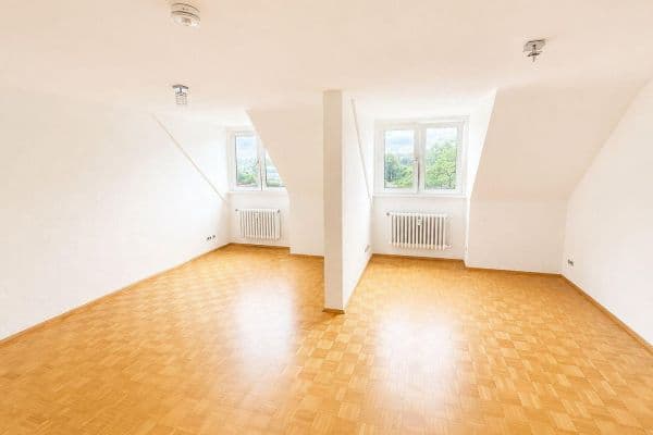 Prenájom bytu 2-izbový 78 m², Moltkestr. 1-5, Aachen, Severné Porýnie - Westfálsko Prenájom bytu 2-izbový 78 m², Moltkestr. 1-5, Aachen, Severné Porýnie - Westfálsko