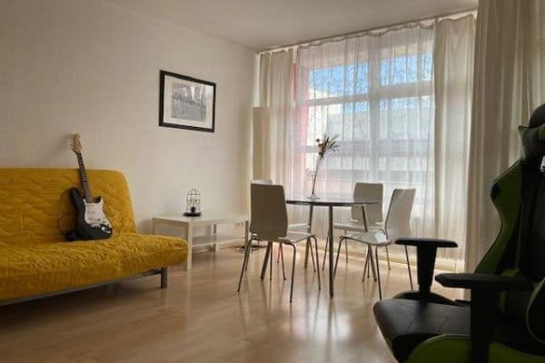 Prenájom bytu 1-izbový 43 m², Krumme Str. 75, Berlin, Berlín Prenájom bytu 1-izbový 43 m², Krumme Str. 75, Berlin, Berlín