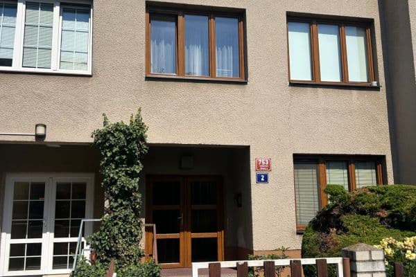 Prenájom bytu 2-izbový 38 m², Na Volánové, Praha Prenájom bytu 2-izbový 38 m², Na Volánové, Praha