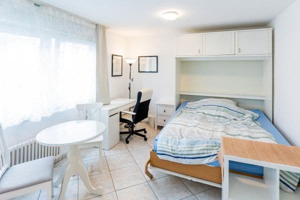 Prenájom bytu 1-izbový 30 m², Brückenstraße 17, Frankfurt, Hesensko Prenájom bytu 1-izbový 30 m², Brückenstraße 17, Frankfurt, Hesensko