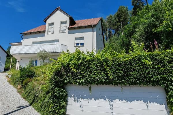 Prenájom bytu 3-izbový 100 m², Schwandorf, Bavorsko Prenájom bytu 3-izbový 100 m², Schwandorf, Bavorsko